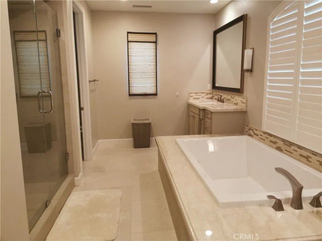 16 Branding Iron, Irvine, CA 92602