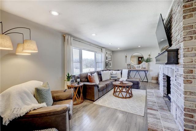 3420 Lostine Road, Columbus, KS 66725