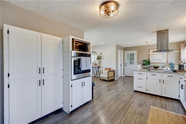 3420 Lostine Road, Columbus, KS 66725