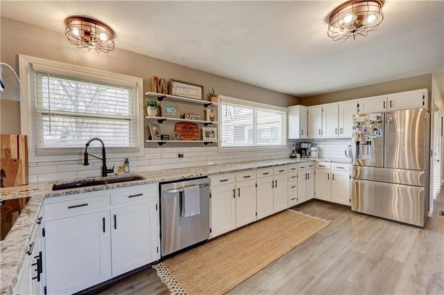 3420 Lostine Road, Columbus, KS 66725