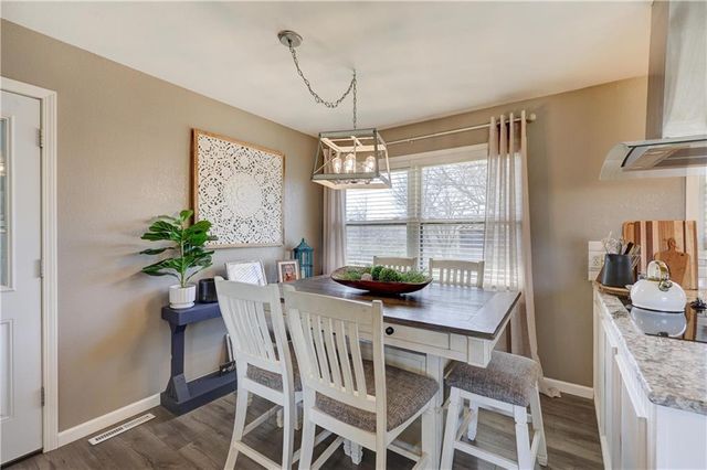 3420 Lostine Road, Columbus, KS 66725