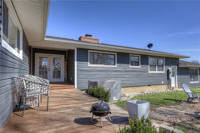 3420 Lostine Road, Columbus, KS 66725