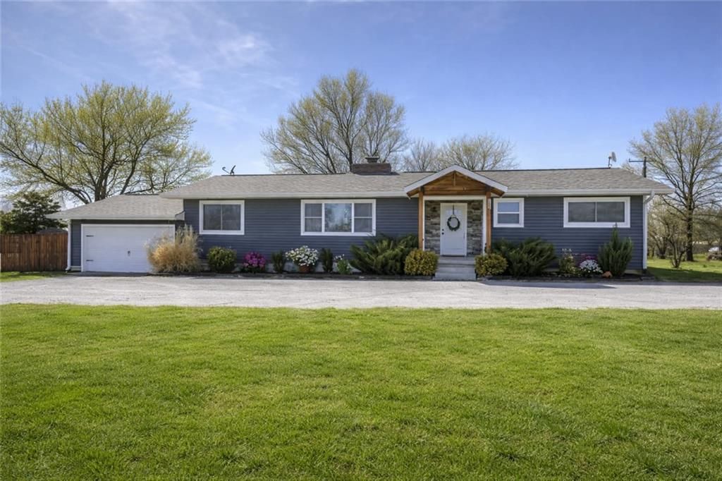 3420 Lostine Road, Columbus, KS 66725