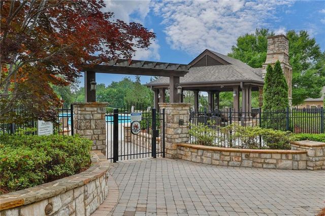 5380 Castlebrooke Crossing Drive, Cumming, GA 30040