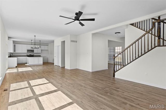 1049 Bloomfield Drive, Eureka, MO 63025