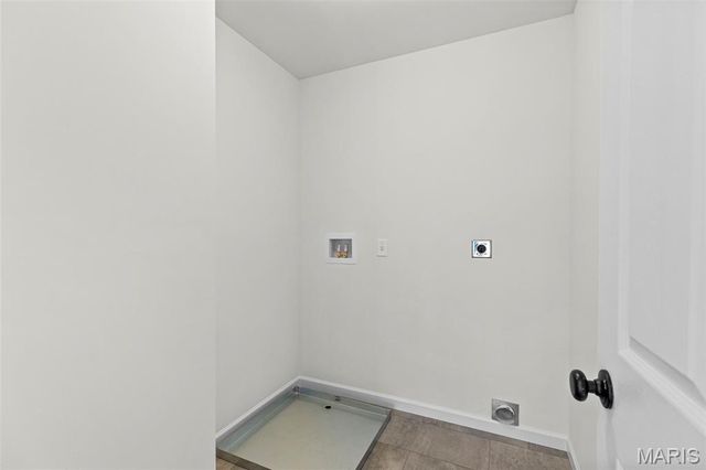 1049 Bloomfield Drive, Eureka, MO 63025