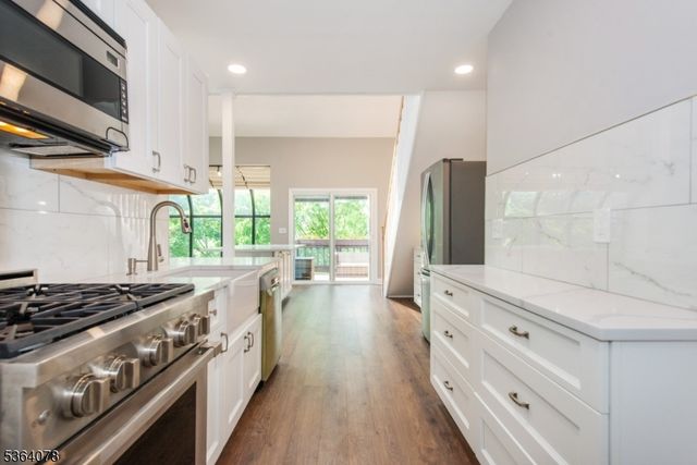 2 Falkenstein Dr 10, Vernon Twp., NJ 07462