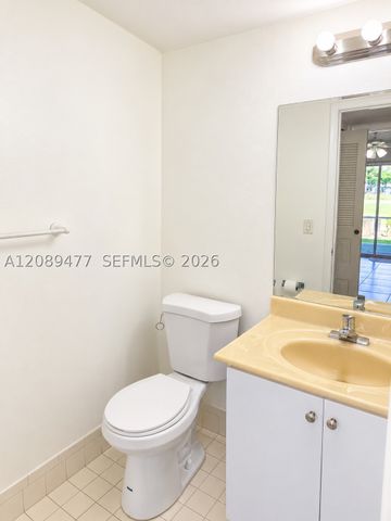 300 SW 134th Way 105E, Pembroke Pines, FL 33027