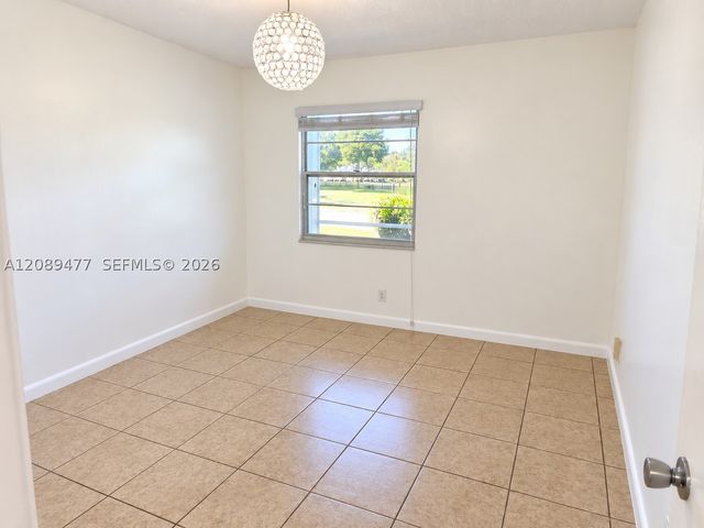 300 SW 134th Way 105E, Pembroke Pines, FL 33027