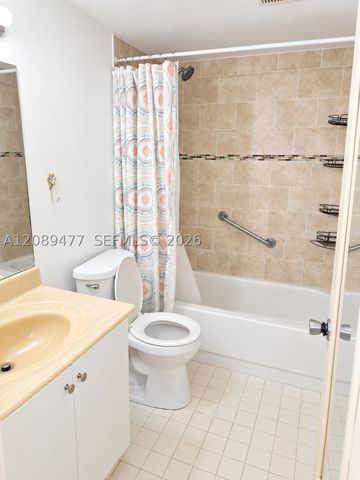 300 SW 134th Way 105E, Pembroke Pines, FL 33027