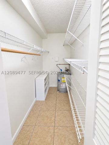 300 SW 134th Way 105E, Pembroke Pines, FL 33027