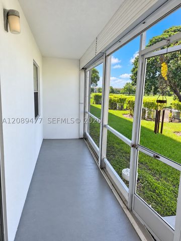 300 SW 134th Way 105E, Pembroke Pines, FL 33027