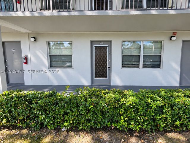 300 SW 134th Way 105E, Pembroke Pines, FL 33027