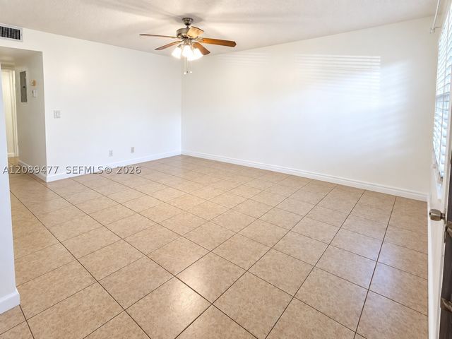 300 SW 134th Way 105E, Pembroke Pines, FL 33027