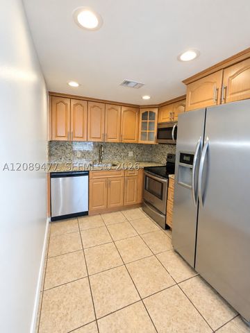 300 SW 134th Way 105E, Pembroke Pines, FL 33027