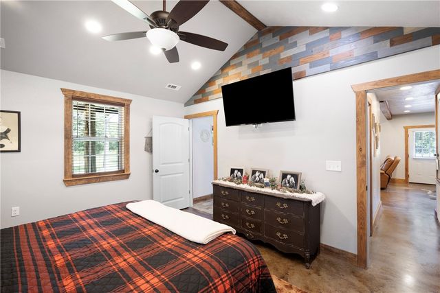 1011 Norris Lane, Russellville, AR 72802