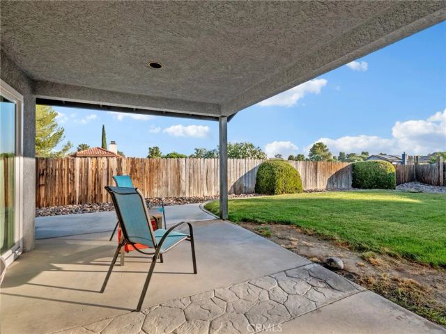 15850 Elcona, Victorville, CA 92395