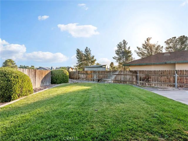 15850 Elcona, Victorville, CA 92395