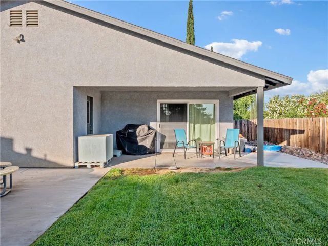 15850 Elcona, Victorville, CA 92395