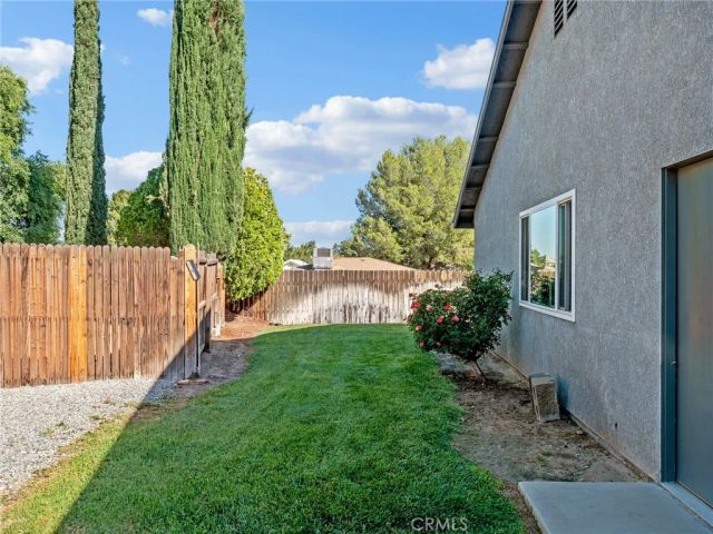 15850 Elcona, Victorville, CA 92395