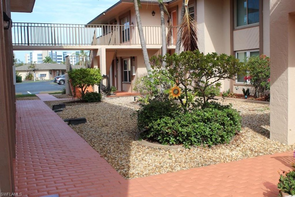 16881 Davis RD 712, FORT MYERS, FL 33908 — photo 3