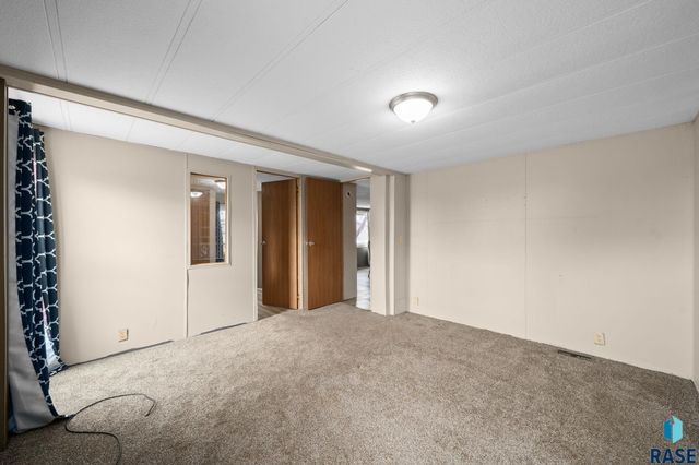 900 S Harrison St Street, Lennox, SD 57039