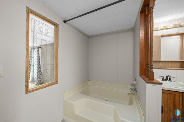 900 S Harrison St Street, Lennox, SD 57039