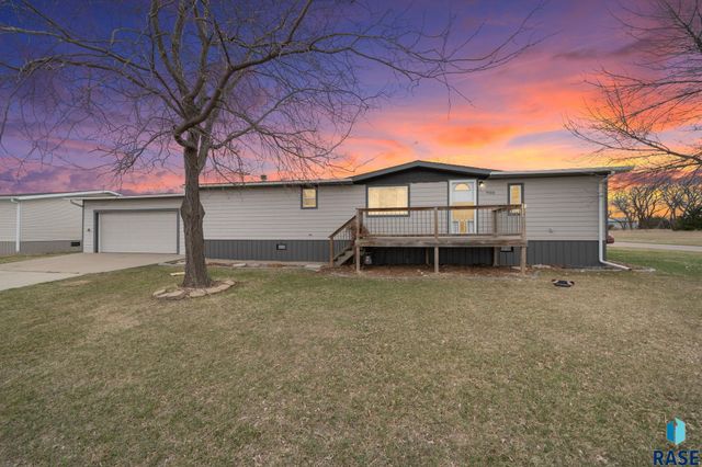 900 S Harrison St Street, Lennox, SD 57039