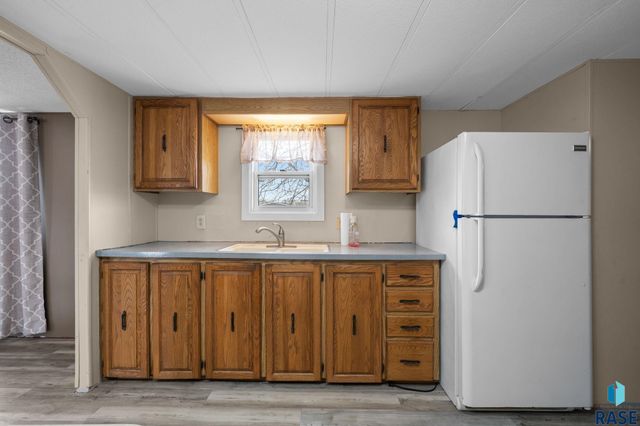 900 S Harrison St Street, Lennox, SD 57039