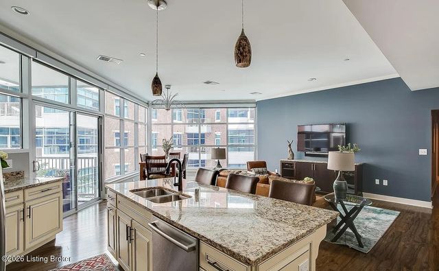 324 E Main St 313, Louisville, KY 40202