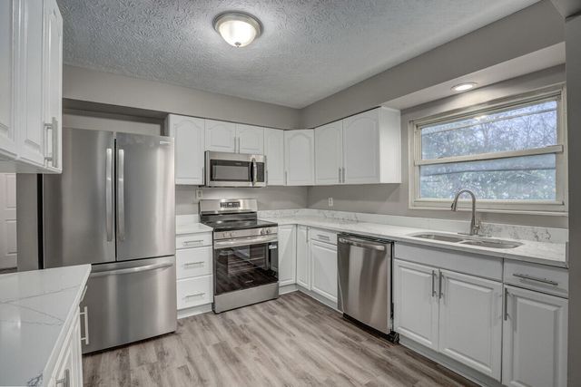 3903 Hunters Green Drive, Florence, KY 41042