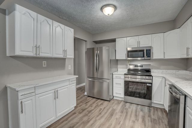 3903 Hunters Green Drive, Florence, KY 41042