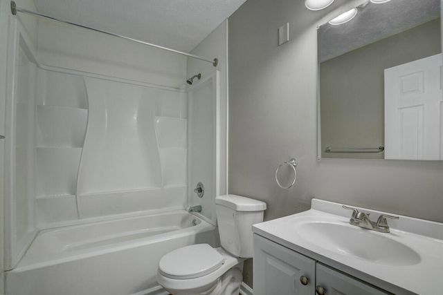 3903 Hunters Green Drive, Florence, KY 41042