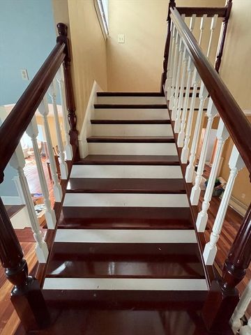 243 Weatherbee Dr, Westwood, MA 02090