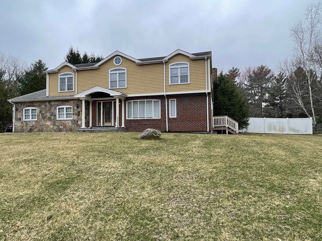 243 Weatherbee Dr, Westwood, MA 02090