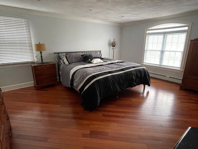 243 Weatherbee Dr, Westwood, MA 02090