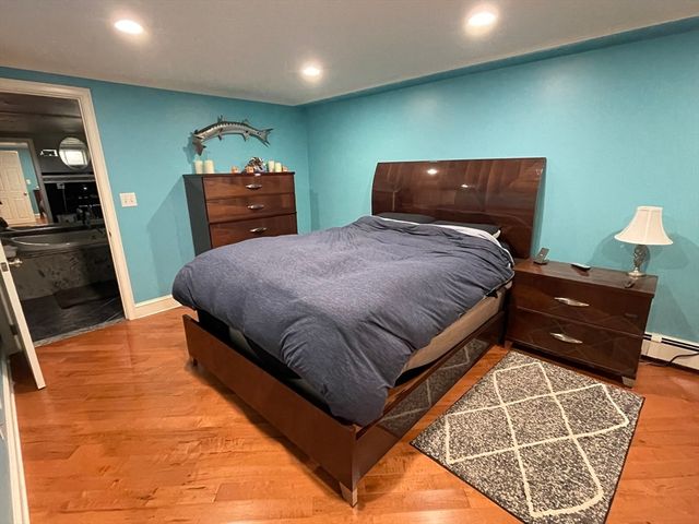 243 Weatherbee Dr, Westwood, MA 02090
