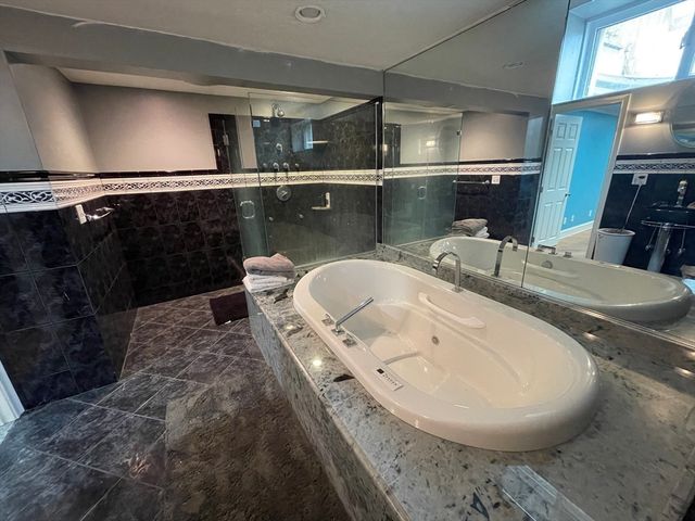 243 Weatherbee Dr, Westwood, MA 02090