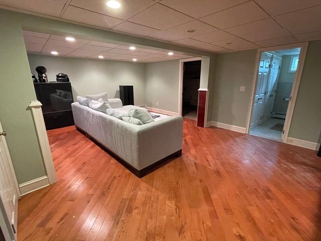 243 Weatherbee Dr, Westwood, MA 02090