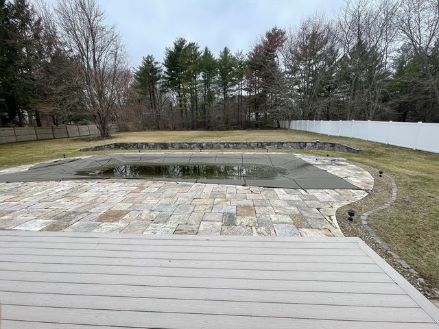 243 Weatherbee Dr, Westwood, MA 02090