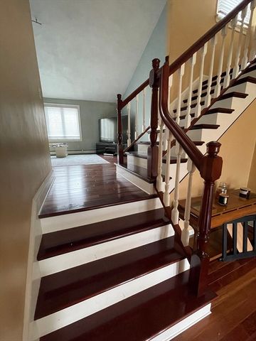 243 Weatherbee Dr, Westwood, MA 02090