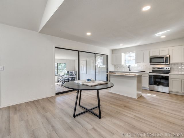 3716 E 85th Street, Tulsa, OK 74137