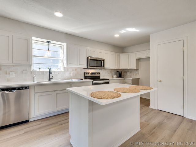 3716 E 85th Street, Tulsa, OK 74137