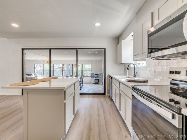 3716 E 85th Street, Tulsa, OK 74137