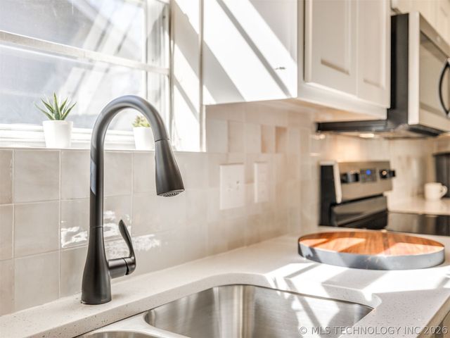 3716 E 85th Street, Tulsa, OK 74137