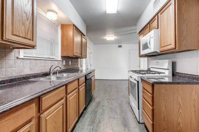 2607 Jonesboro Avenue, Dallas, TX 75228