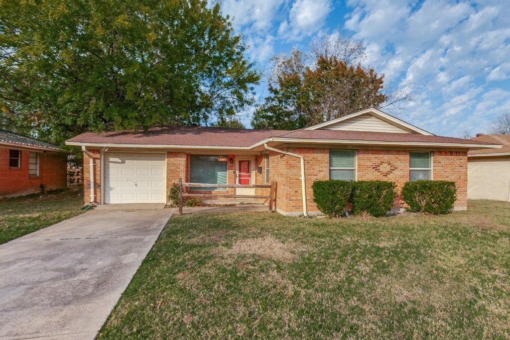 2607 Jonesboro Avenue, Dallas, TX 75228