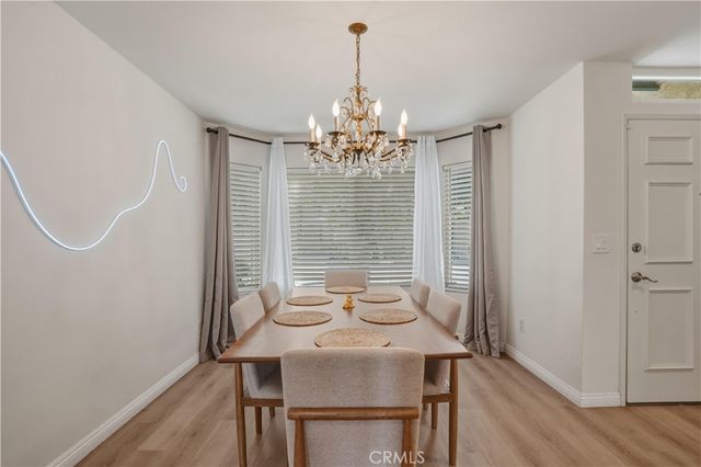 17221 Roscoe 11, Northridge, CA 91325