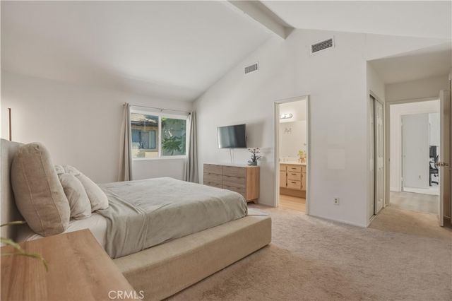 17221 Roscoe 11, Northridge, CA 91325