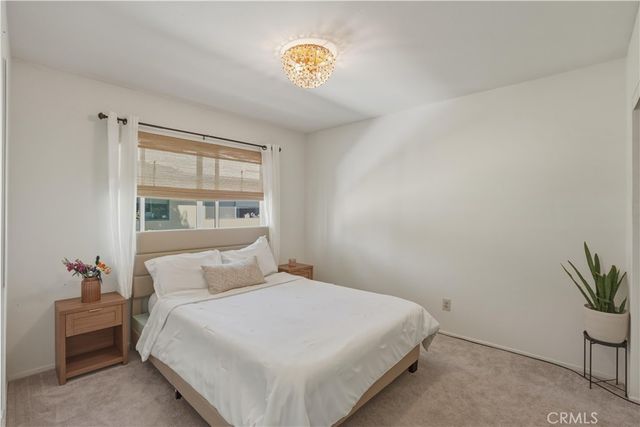 17221 Roscoe 11, Northridge, CA 91325